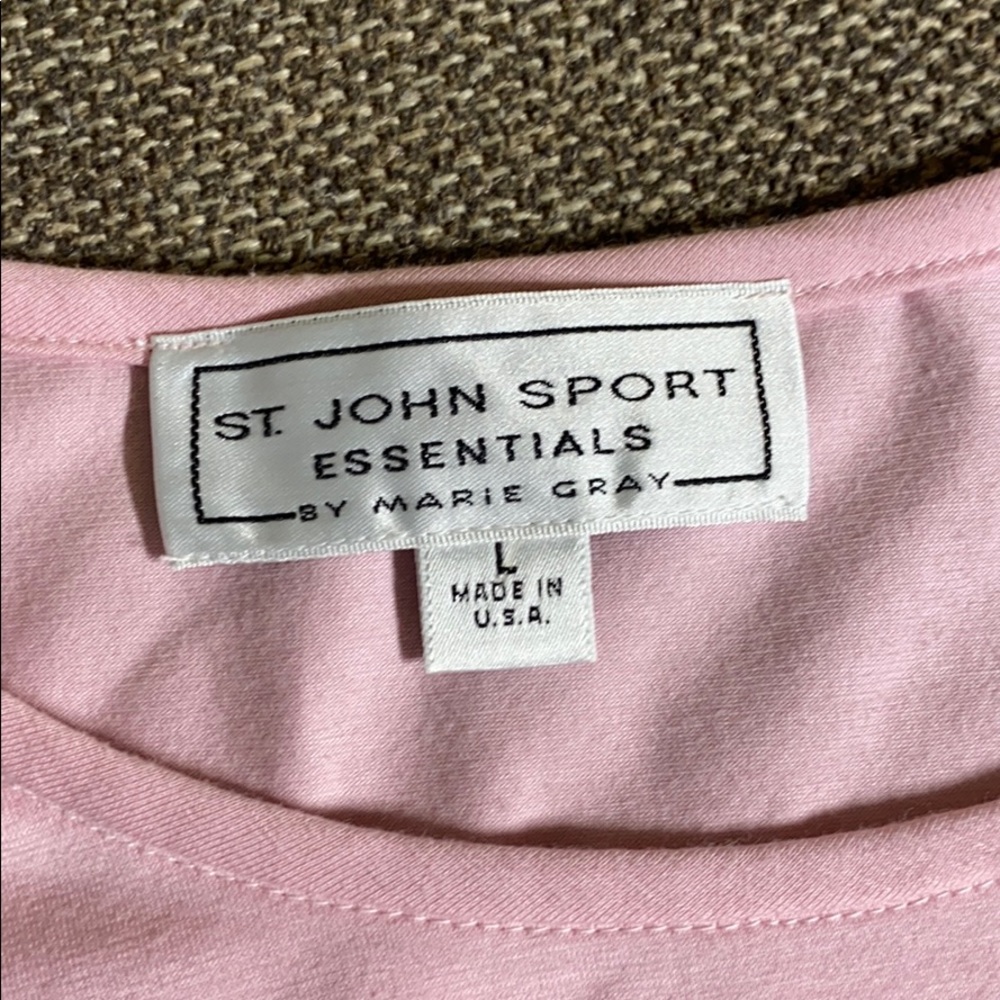 St. John t-shirt - Picture 5 of 5